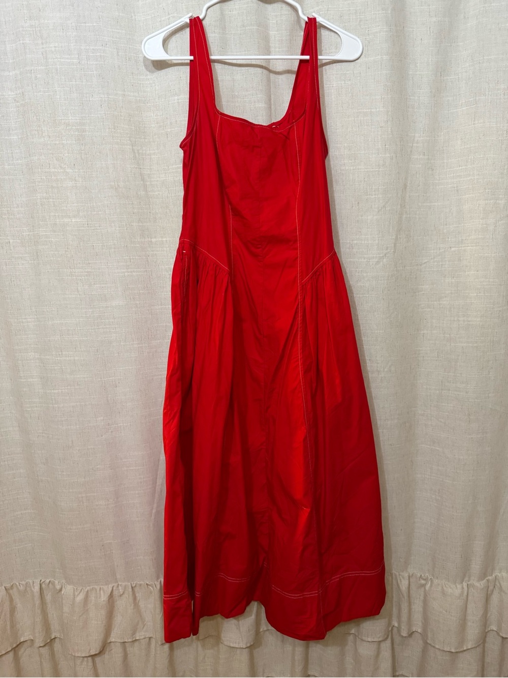 Red Sleeveless Women's Dress
